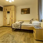 Pokoje I Olivia Apartman *